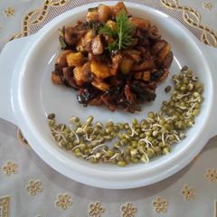 A picture of Spring onions stir fry.