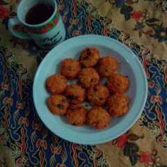 A picture of Combro isi sambal tempe.