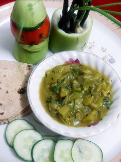 डाइट लौकी सब्ज़ी (Deight lauki sabji recipe in hindi) रेसिपी मुख्य फोटो