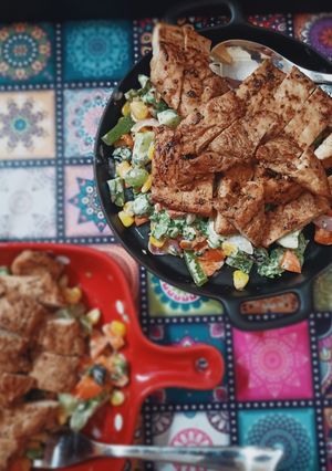গ্রিল্ড চিকেন সিসার স্যালাড (girlled chicken ceaser salad recipe in Bengali) রেসিপির প্রধান ছবি