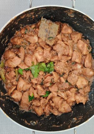 A picture of Chicken chukka.