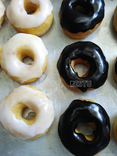 Foto resep Donat Toping Vanila dan Chocolate Glaze