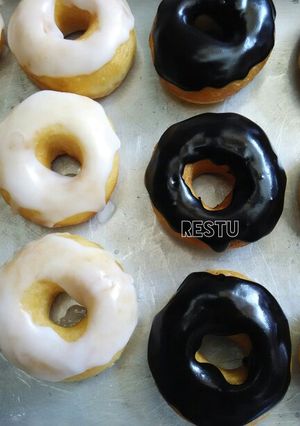 Foto resep Donat Toping Vanila dan Chocolate Glaze
