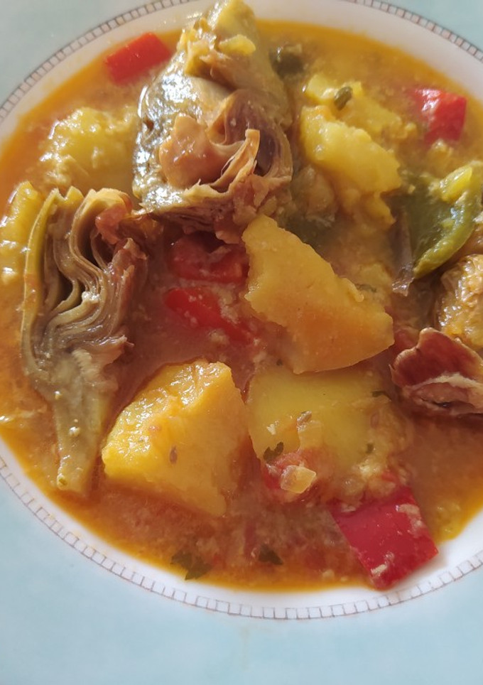 Una foto de Patatas guisadas, con restos de nevera