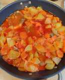 Bacalao con patatas y carlotas con tomate 😋😋😜