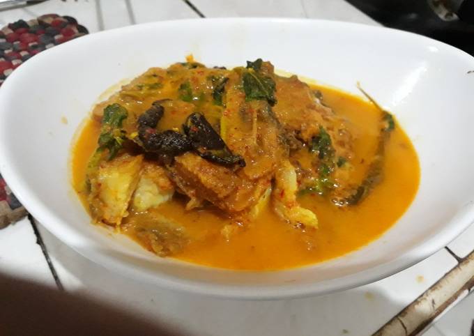 Bagaimana Membuat Gurame kuah Kuning, Enak Banget