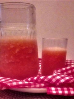 Una foto de Energético y Delicioso😋 Jugo de Yacon