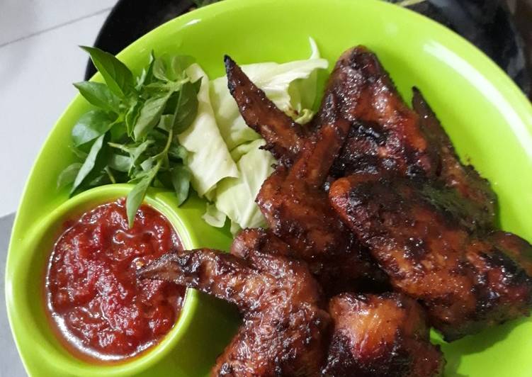 Langkah Mudah untuk Menyiapkan Ayam Bakar Kecap, Enak Banget