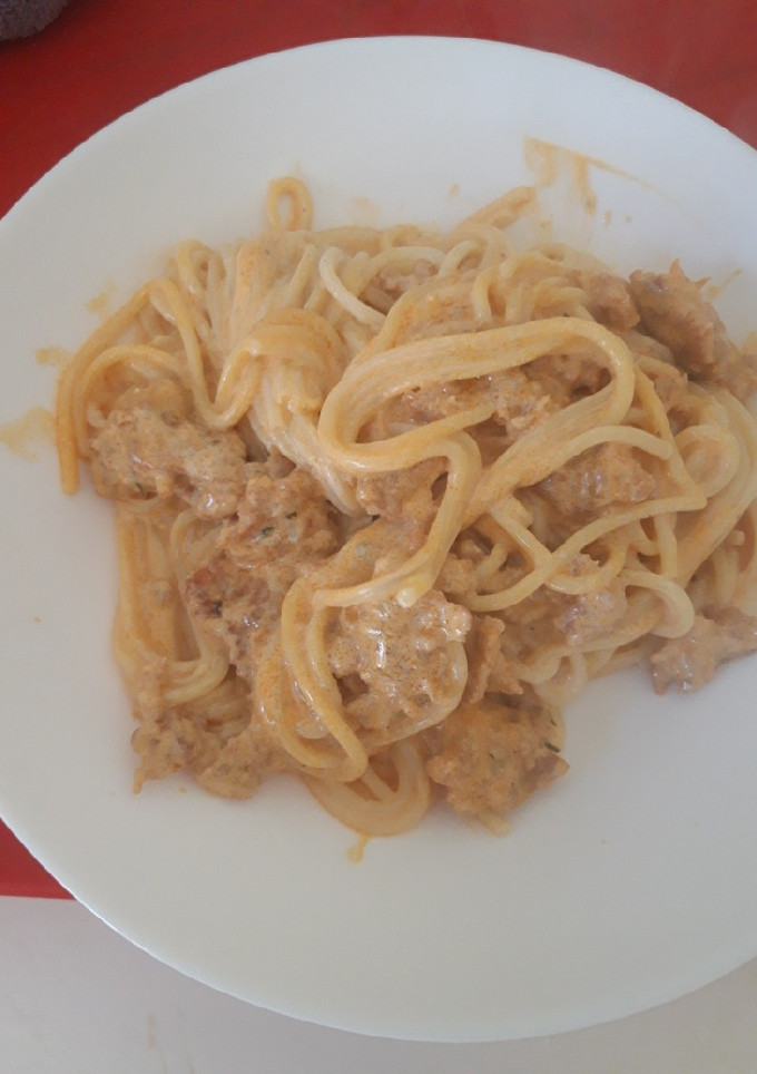 Una foto de Pasta con picadillo y salsa de queso azul