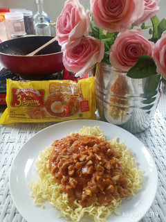 Foto resep Mie Telur Saus Bolognese ala Rumahan yang Lezat
