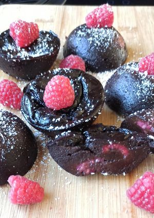 Une photo de Cups chocolat et framboises