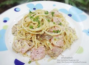 รูปของ สปาเก็ตตี้ไวท์ซอสแฮมและเห็ด