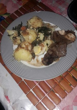 A picture of Cozido with steak.