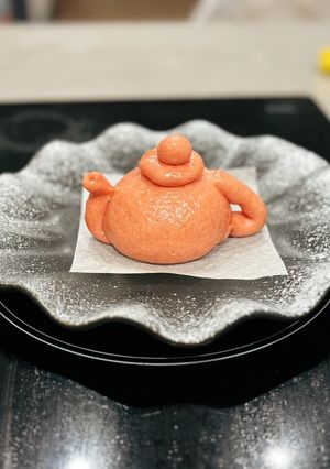 A picture of Teapot-Shaped Steamed Buns.