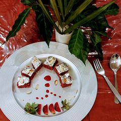 A picture of Strawberry Burfi.