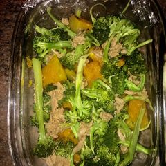 Broccoli, pumpkin and tuna salad A picture of Broccoli, pumpkin and tuna salad.