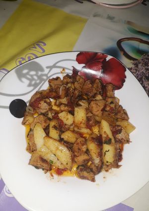 O poză a rețetei Carne de porc cu legume la tigaie.