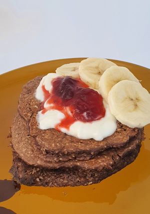 Una foto de Panqueques de avena y cacao