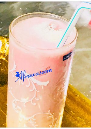 A picture of Pomegranate smoothie.