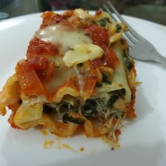 A picture of Lasagna Roll ups.