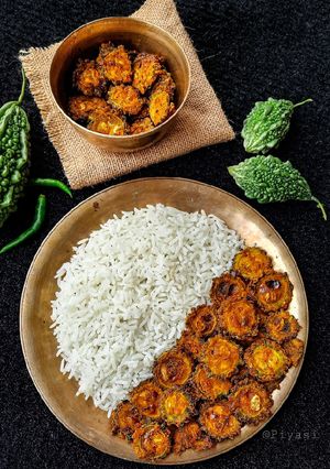 কুরকুরে করলা ভাজা (kurkure korola bhaja recipe in Bengali) রেসিপির প্রধান ছবি