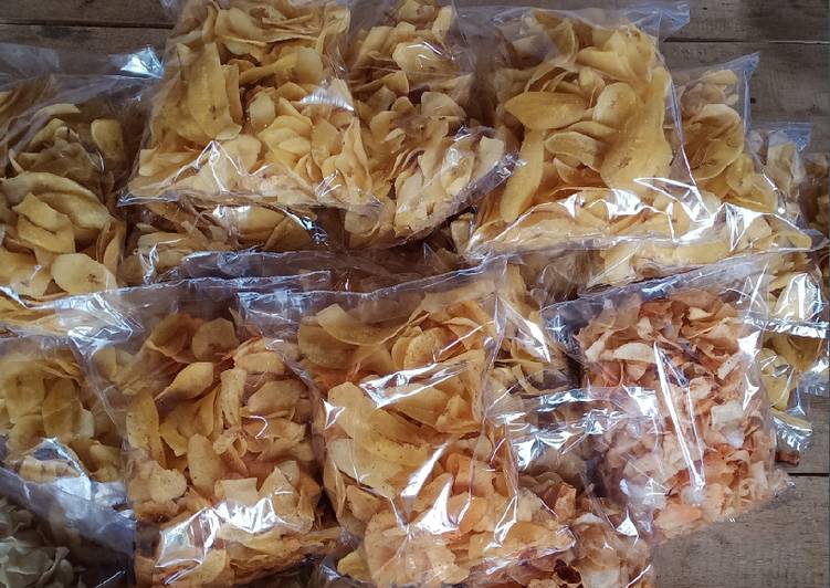 Keripik pisang gurih pedas