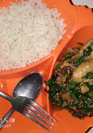 A picture of Oiless ugu sauce with white rice.#abjmom #MyHubFav.