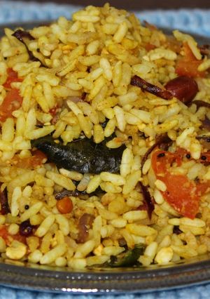 A picture of Murmura uggani/marmaral upma/Puffed rice Upma.