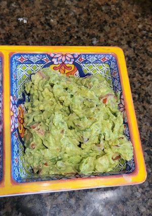 A picture of Guacamole 🥑.