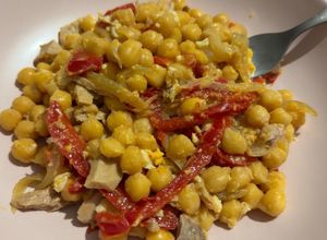 Foto de RECEITA SAUDÁVEL - Grão de Bico Salteado com Atum e Ovo