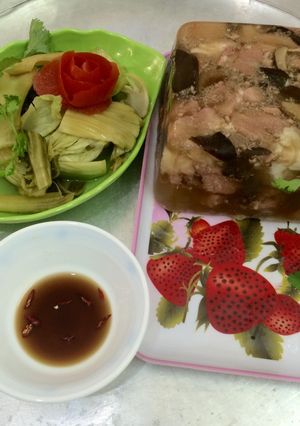 Hình của món Thịt đông.