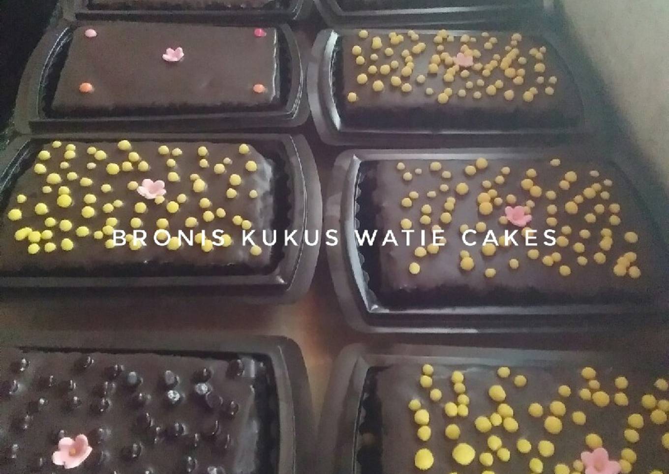 Bronis 10 telur untuk 11 loyang uk 15 x 10