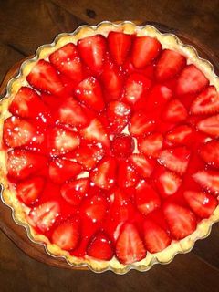 Una foto de Tarta de frutillas con pastelera