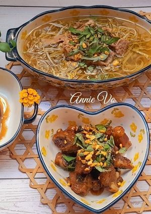 Hình của món Cơm nhà đơn giản đủ món.