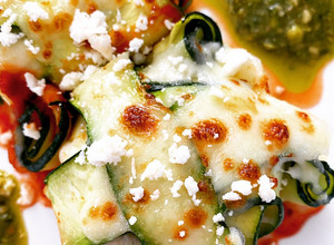 Una foto de Raviolis de calabaza rellenas de pollo, espinacas y queso mascarpone