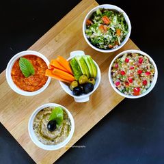 A picture of Arabic Mezze Platter.