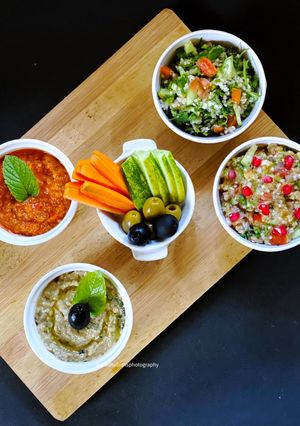 A picture of Arabic Mezze Platter.