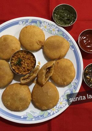 मूंग दाल कचौरी (Mung dal kachori recipe in Hindi) रेसिपी मुख्य फोटो