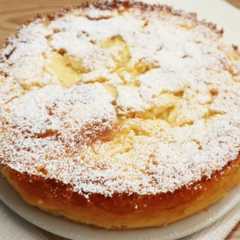 Una foto de Pastel o tarta de manzana que se derrite en la boca