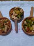 Cazuelas de pechuga de pollo con vegetales