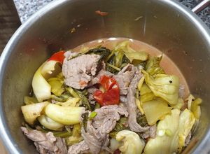 Hình của món Bò xào dưa chua.