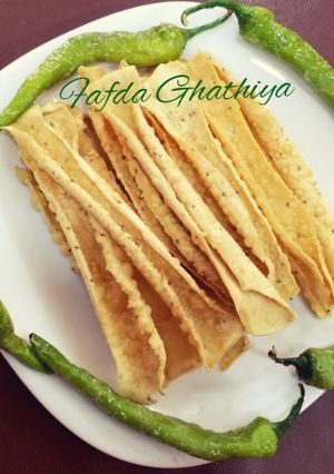 A picture of Fafda Ghathiya (Gujrati Snack).