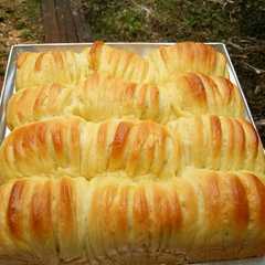 รูปของ Wool Roll Bread /Roti sobek kekinian