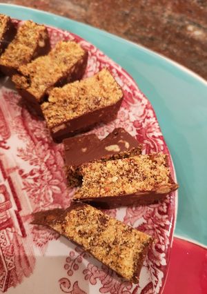 Una foto de Turrón de chocolate con Kikos sin gluten