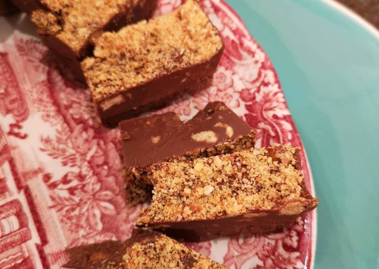 Turrón de chocolate con Kikos sin gluten