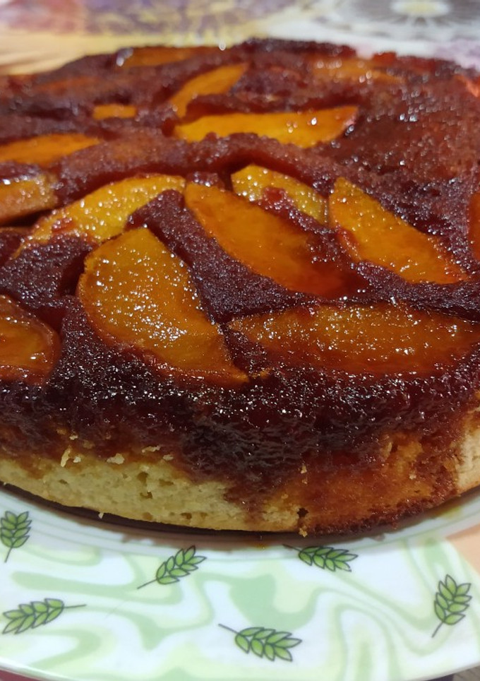 Una foto de Torta invertida de manzanas 🍎