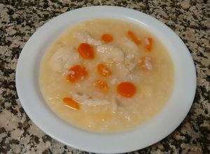 Foto principal de Sopa de merluza con arroz "en blanco"
