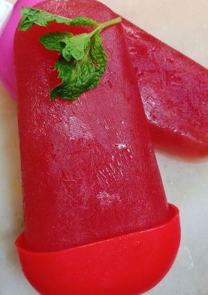 A picture of Popsicle.