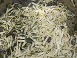 Fideos con espinacas y trocitos de cantimpalo