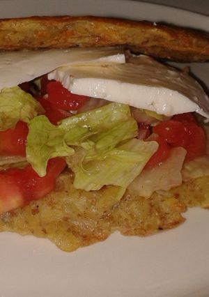 Una foto de Tostaditas de patatas con vegetales
